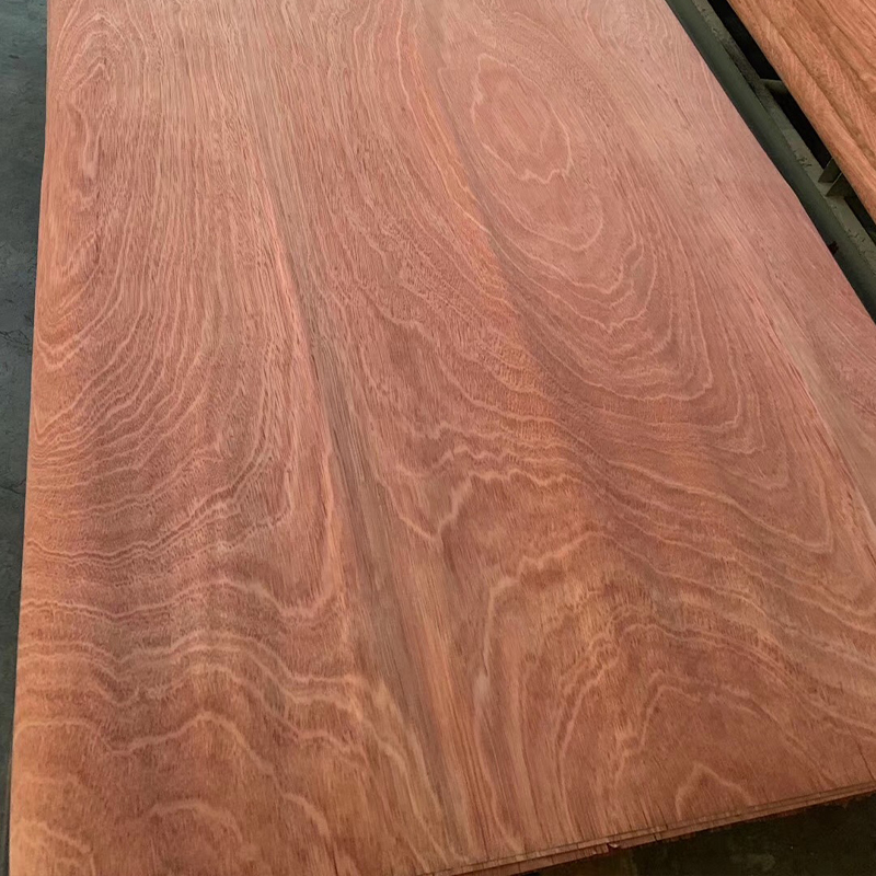 Sapele face veneer