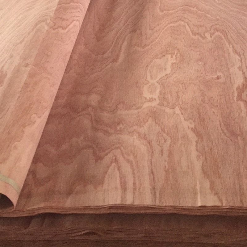 Sapele face veneer